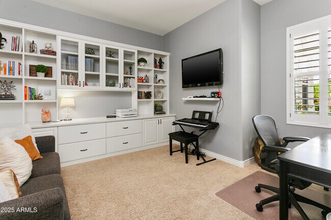 Building Photo - 5803 E Parnell Dr