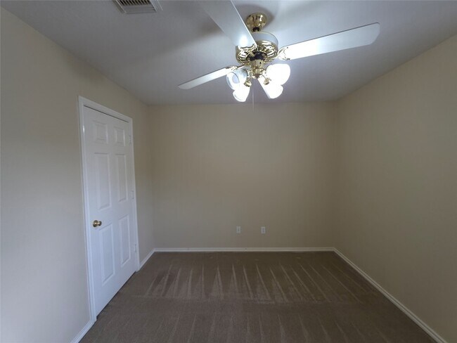 Building Photo - 19406 Stillhouse Dr