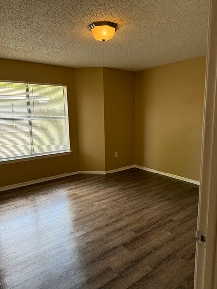 Building Photo - 863 Hammond Manor Dr