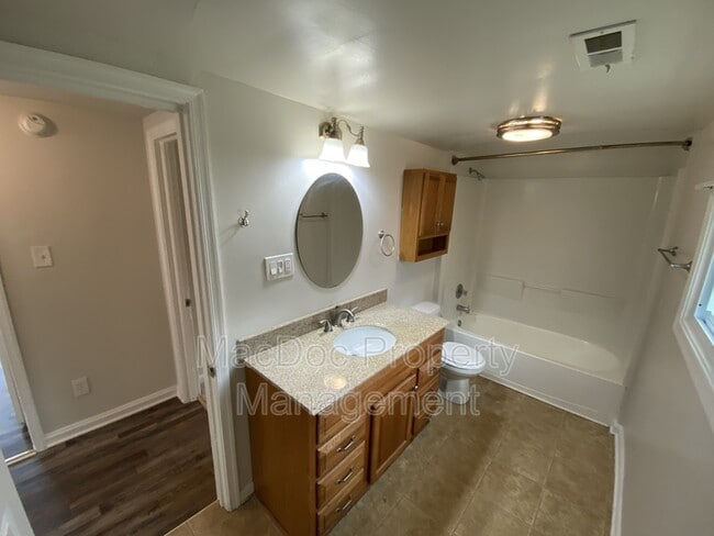 Building Photo - 5472 Riverview Dr