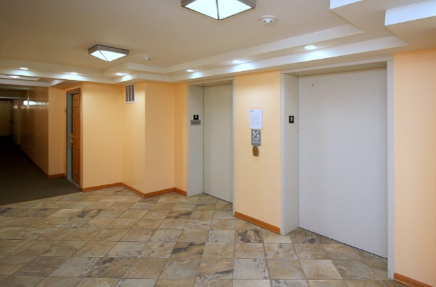 Building Photo - 6560 W Diversey Ave