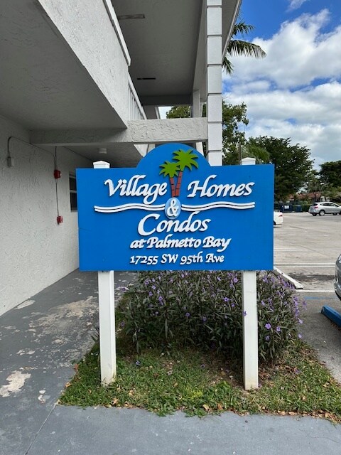 Building Photo - 17255 SW 95th Ave