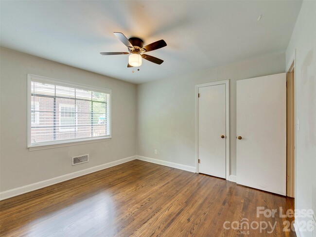 Building Photo - 1520 Mimosa Ave