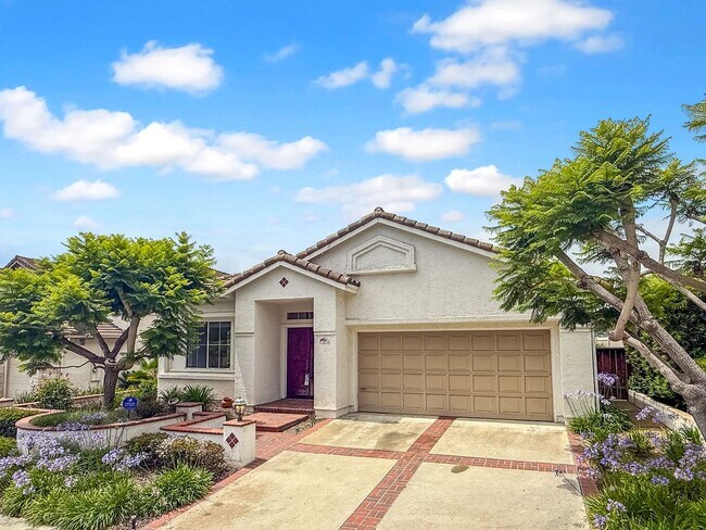 Primary Photo - Stunning 3B/2BA House in Carlsbad!