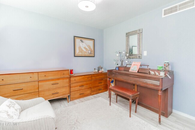 Building Photo - 3417 Aberdeen St