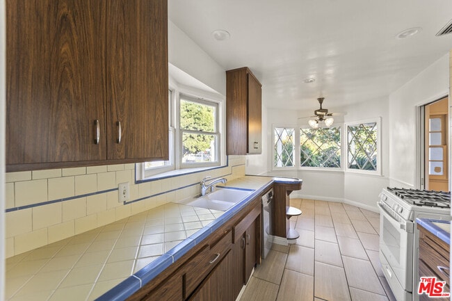 Building Photo - 5908 Abernathy Dr