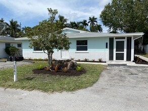 Building Photo - 1751 Smugglers Cove