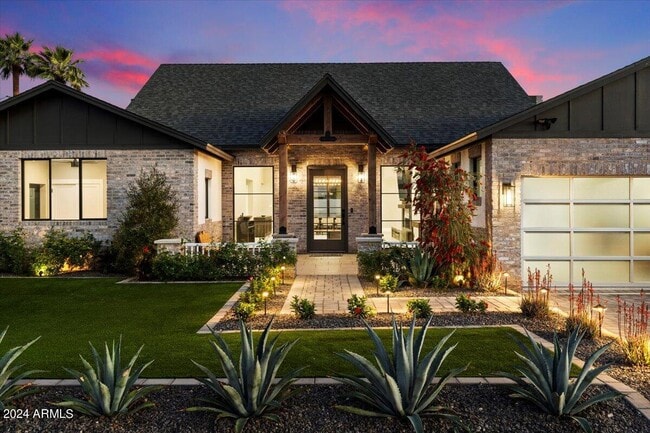 Building Photo - 4137 E Earll Dr