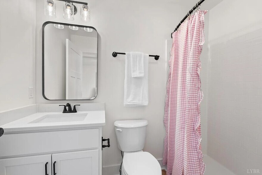 Building Photo - 1600 Wards Ferry Rd