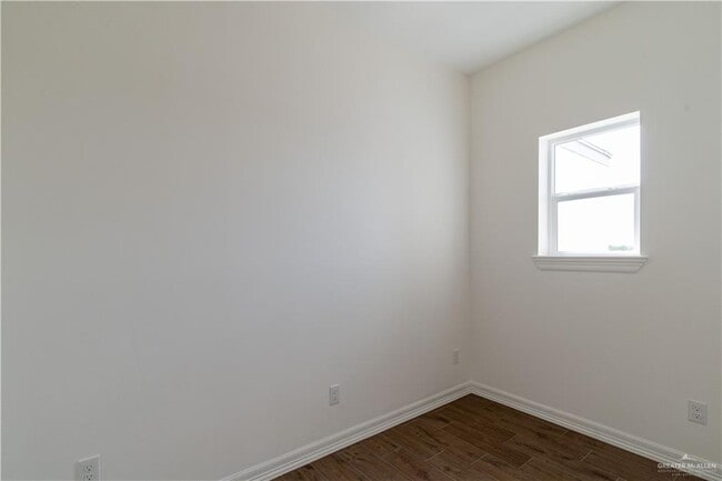 Building Photo - 17 N Crown Point