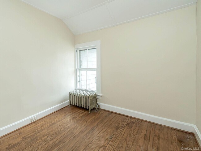 Building Photo - 339 Glen Ave