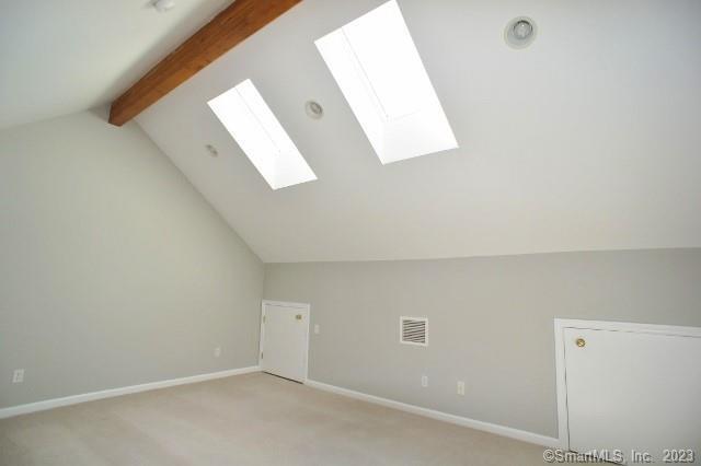 Building Photo - 32 Oakwood Ave