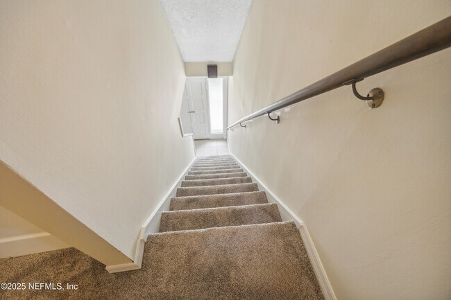 Building Photo - 695 A1A N