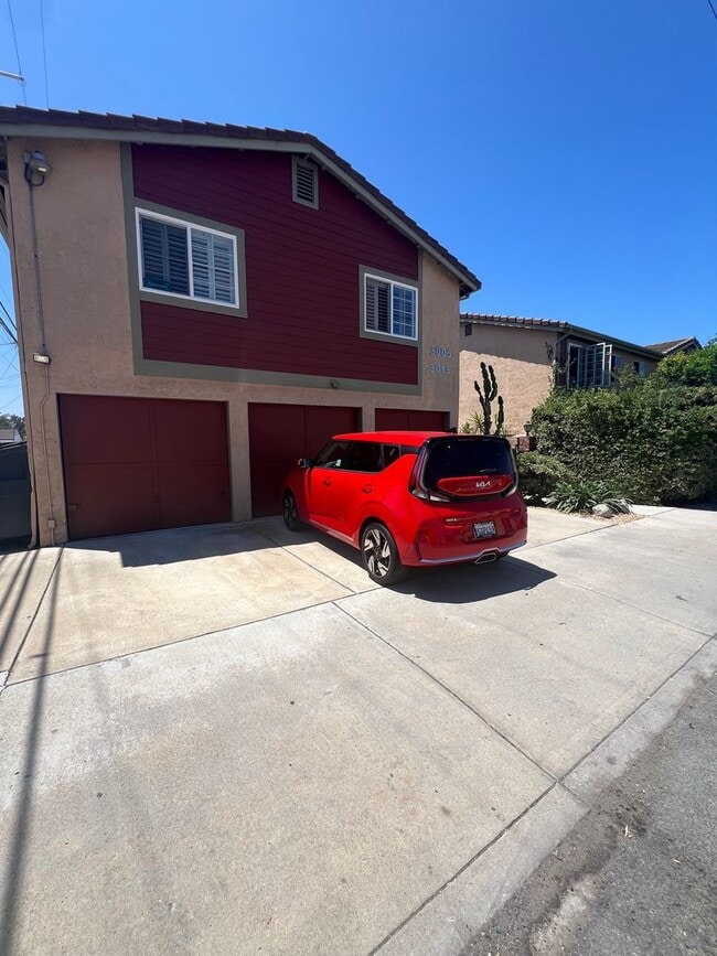 Building Photo - Lovely Condo bordering North Park & South ...