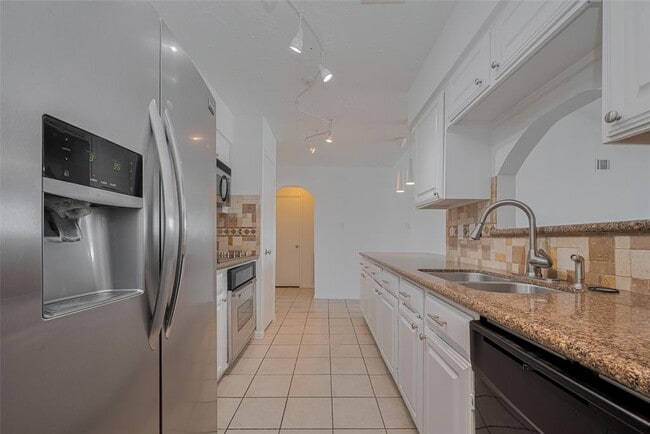 Building Photo - 10306 Jillana Kaye Dr