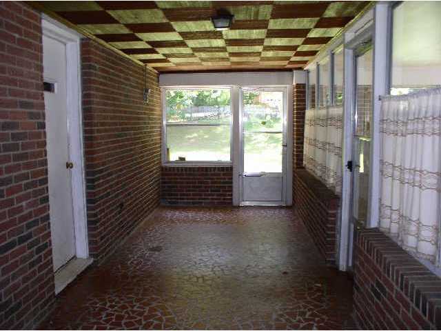 Building Photo - 113 Wedgefield Ave