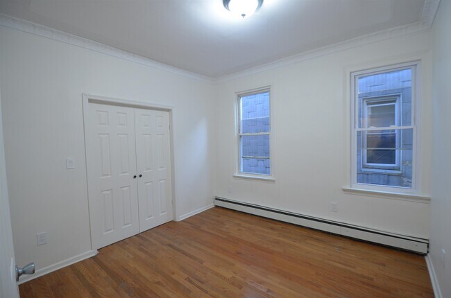 Building Photo - 241 Randolph Ave