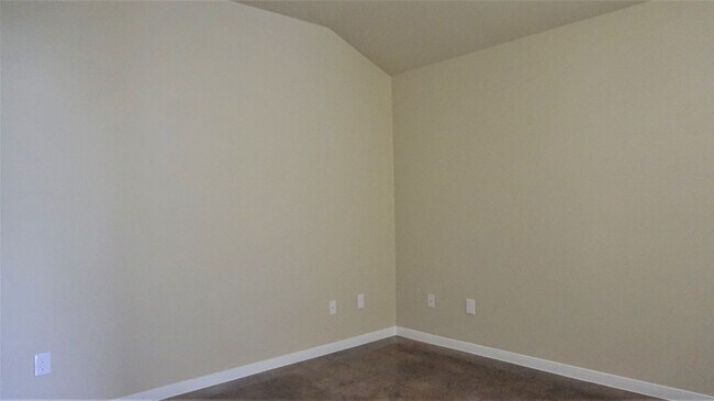 Building Photo - 4305 Cambridge Dr