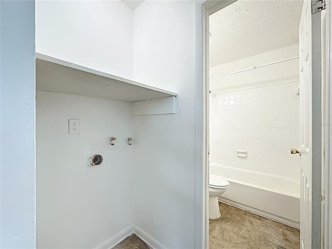 Building Photo - 4509 Ken Knight Dr N