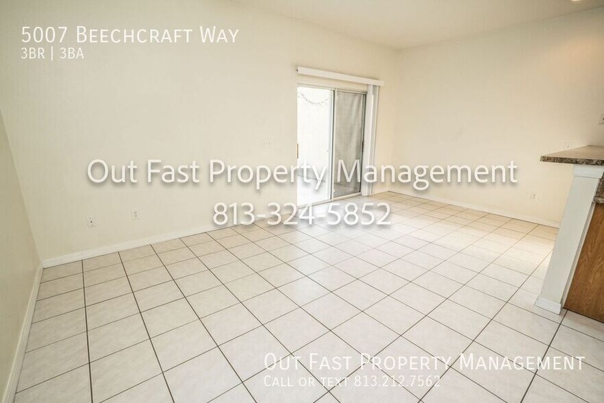 Building Photo - 5007 Beechcraft Way