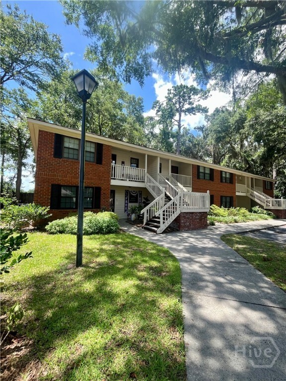 Building Photo - 19 Colony Park Dr