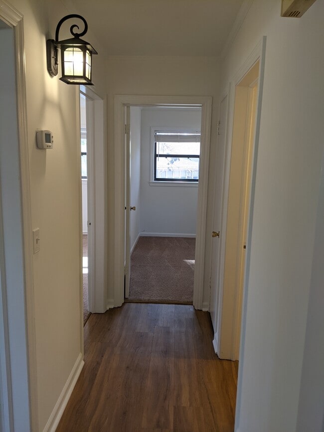 Building Photo - 1000 Fairlane Dr