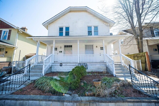 Building Photo - 75 E Markison Ave