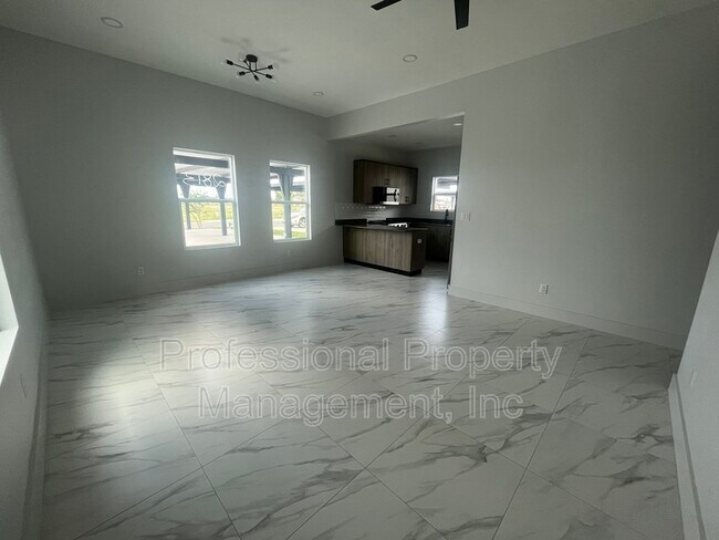 Building Photo - 2808 Charlie Rd