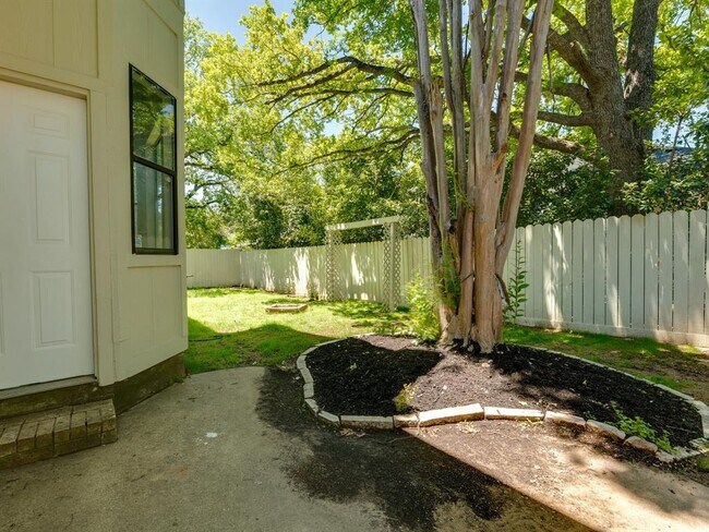 Building Photo - 3944 Kristencreek Ln