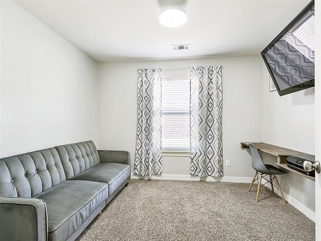 Building Photo - 2100 Del Mar Ct