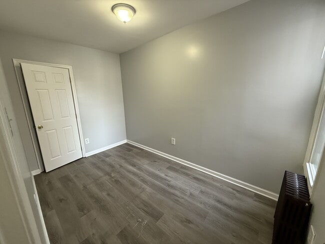 Building Photo - 1138 Princess Ave