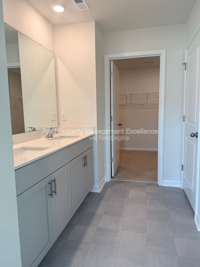 Building Photo - 828 Old Tarboro Rd