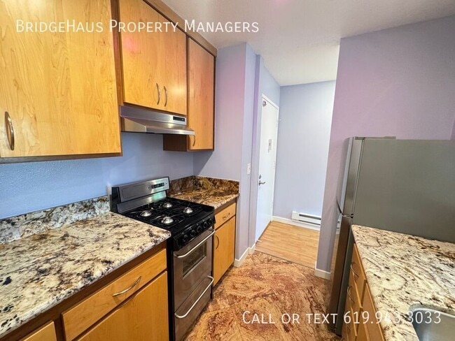 Building Photo - 1625 Hotel Cir S