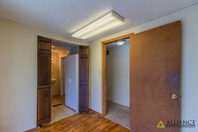 Building Photo - Great Location off Fort Riley Blvd with a ...