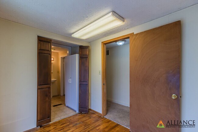 Building Photo - Great Location off Fort Riley Blvd with a Fenced Backyard!