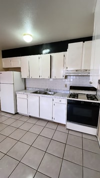 Building Photo - 103 Riverview Ct