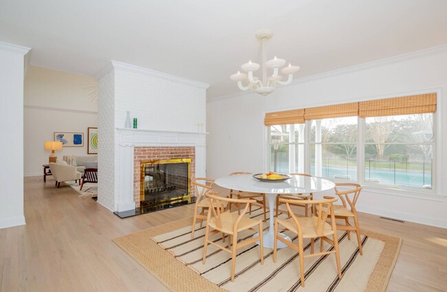 Building Photo - 15 S Hill St