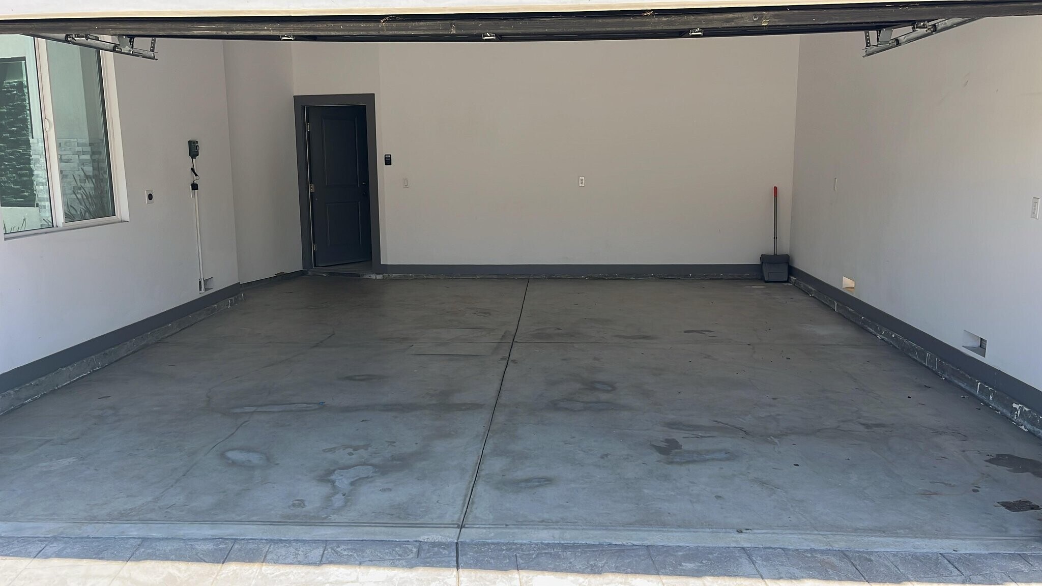 Building Photo - 41446 Manzanita Dr