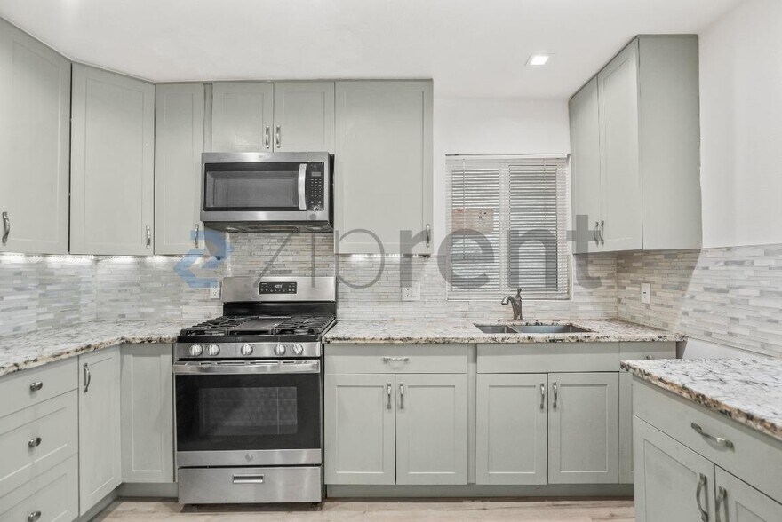 Building Photo - 34497 Salinas Pl