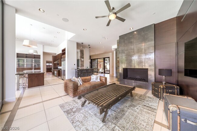 Building Photo - 1501 Foothills Village Dr