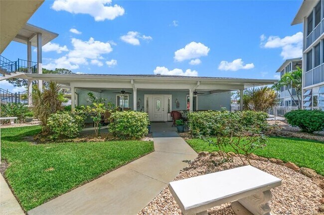 Building Photo - 708 S Tamiami Trl