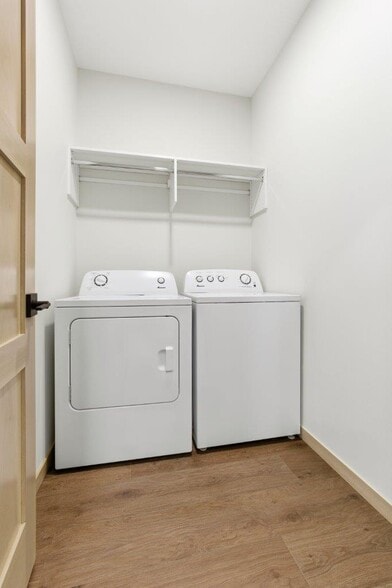 Building Photo - 2324 Sweetgrass Dr