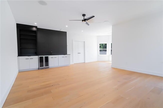 Building Photo - 4051 Annecy Dr SW