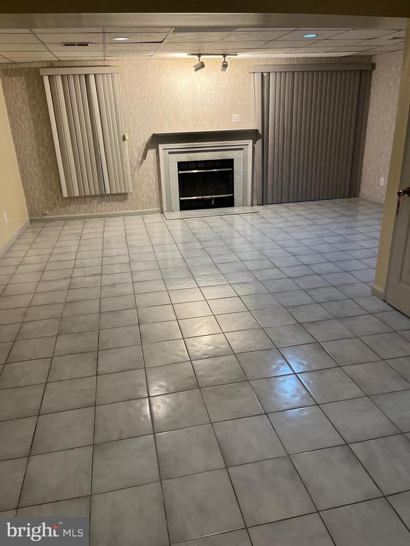Building Photo - 33 Hiddencreek Ct