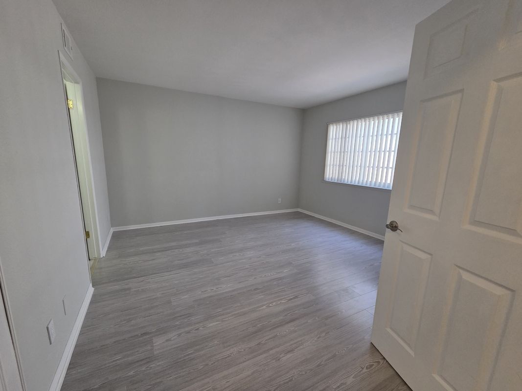 Building Photo - 14232 Matisse Ave