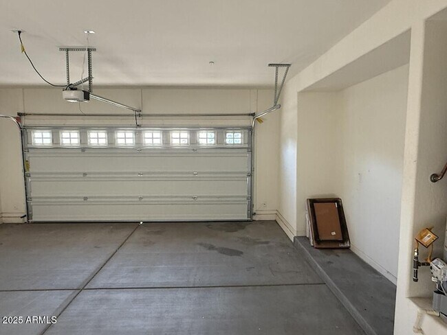 Building Photo - 21288 W Yale St