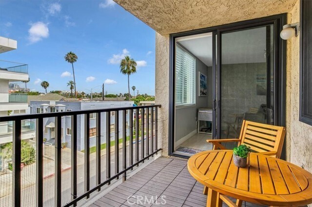 Building Photo - 1140 E Ocean Blvd