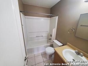 Building Photo - 5715 Allbrook
