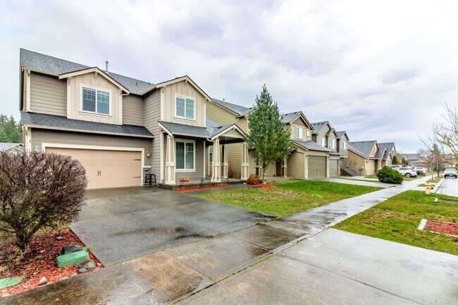 Building Photo - Beautiful Home in Highly Sought After Yelm...