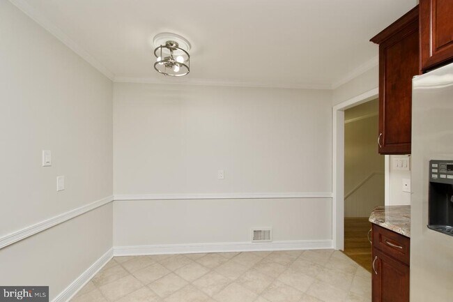 Building Photo - 1318 MacBeth St